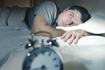 تاثیر عامل ژنتیک در بی خوابی و سندرم پای بی‌قرار