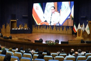 مهاجرت شغلی پزشکان در کنار مهاجرت جغرافیایی نگران کننده است